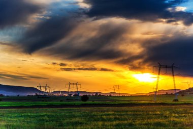 Bulutlu gökyüzü arka plan şaşırtıcı doğa manzaralı