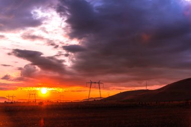 Bulutlu gökyüzü arka plan şaşırtıcı doğa manzaralı