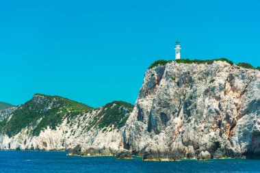 beacon doğal görünümünü deniz boyunca kıyı buzlu