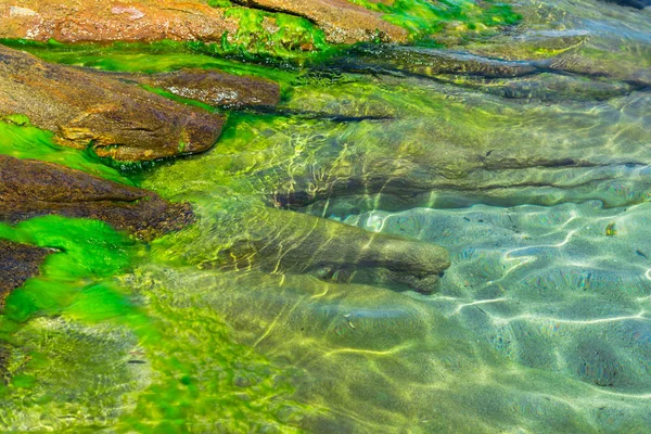 Fascinante Vue Sur Mer Naturelle Avec Énormes Rochers — Photo