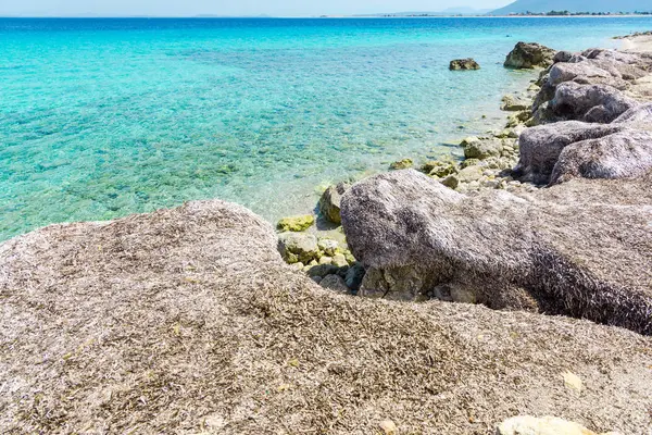 Mavi lagün büyüleyici doğa manzaralı