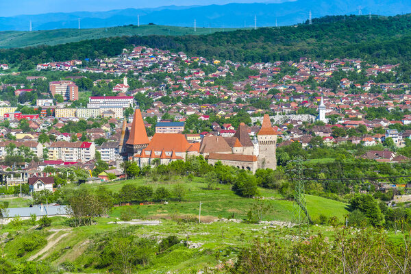 Вид на город Дева, Румыния
