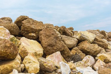 Büyüleyici doğa rocky mountain view mavi gökyüzü ile