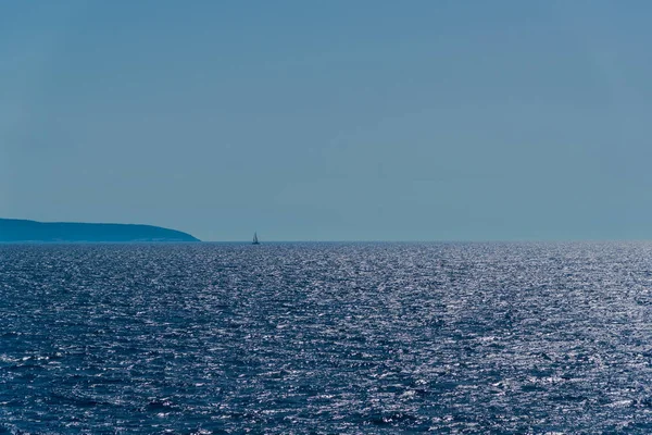 Faszinierender Natur Bergblick Mit Einsamem Boot — Stockfoto