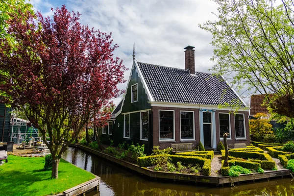 Gyönyörű Holland Házak Vízközeli Házakban — Stock Fotó