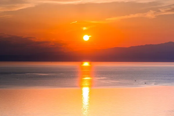 Atemberaubende Aussicht Auf Die Natur Mit Bewölktem Himmel Hintergrund — Stockfoto