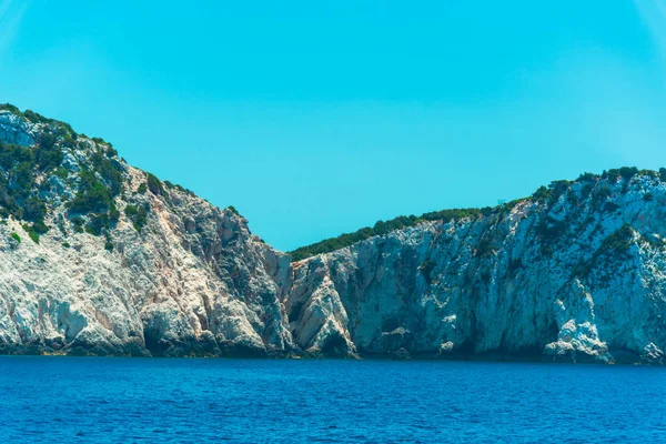 Pintoresca Vista Mar Rocas Cielo Azul — Foto de Stock