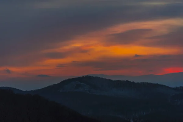 Atemberaubende Aussicht Auf Die Natur Mit Bewölktem Himmel Hintergrund — Stockfoto