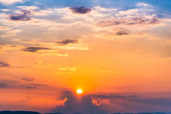 Increíble Vista Naturaleza Con Fondo Cielo Nublado — Foto de Stock