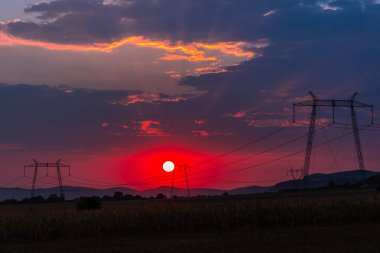 Bulutlu gökyüzü arka plan şaşırtıcı doğa manzaralı