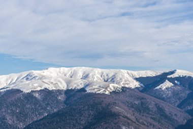 Bulutlu gökyüzü arka plan şaşırtıcı doğa manzaralı