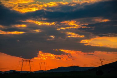 Bulutlu gökyüzü arka plan şaşırtıcı doğa manzaralı
