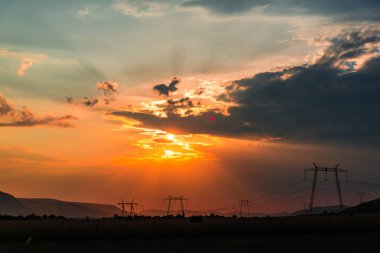 Bulutlu gökyüzü arka plan şaşırtıcı doğa manzaralı