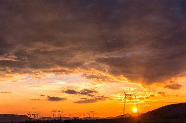 Bulutlu gökyüzü arka plan şaşırtıcı doğa manzaralı