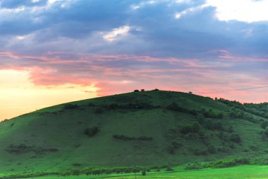 Bulutlu gökyüzü arka plan şaşırtıcı doğa manzaralı