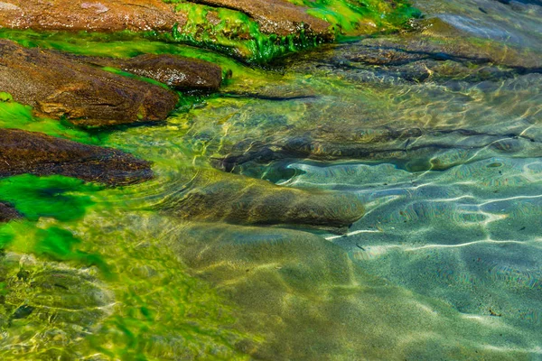 Fascinante Vue Sur Mer Naturelle Avec Énormes Rochers — Photo