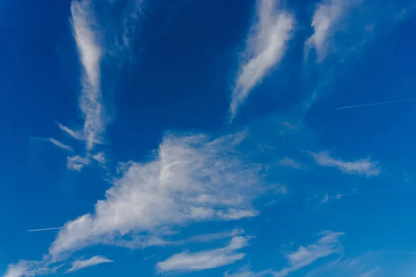 曇り空を背景に素晴らしい自然の風景 — ストック写真