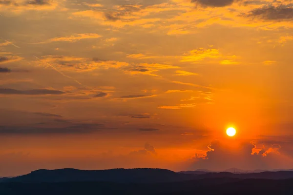 Fantastisk Natur Visa Med Molnig Himmel Bakgrund — Stockfoto