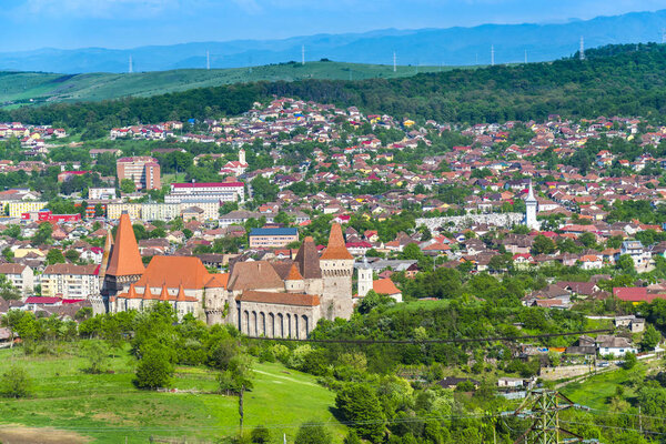 Вид на город Дева, Румыния
