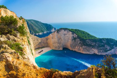 Bay Dağları ile çevrili gemilerin yükseltilmiş görünümü