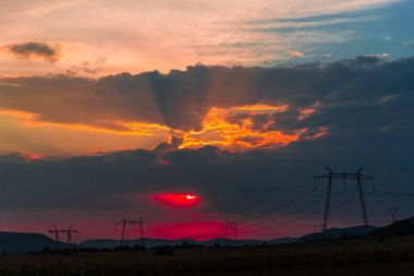 Bulutlu gökyüzü arka plan şaşırtıcı doğa manzaralı