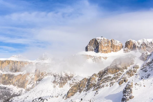 Vista Incrível Montanha Coberta Com Neve Fofa — Fotografia de Stock