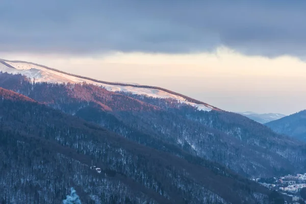 Incredibile Vista Sulla Natura Con Sfondo Cielo Nuvoloso — Foto Stock