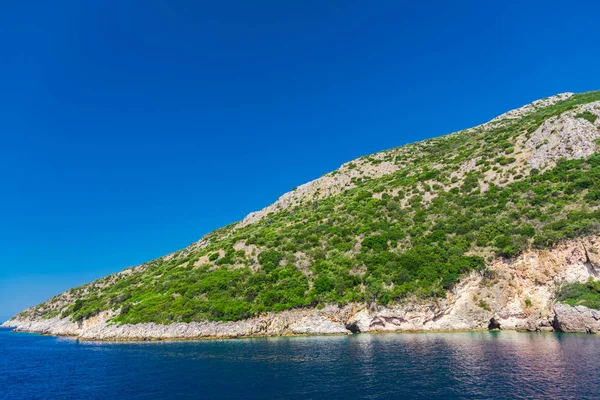 Büyüleyici Doğa Dağ Manzaralı Yeşillik Ile — Stok fotoğraf