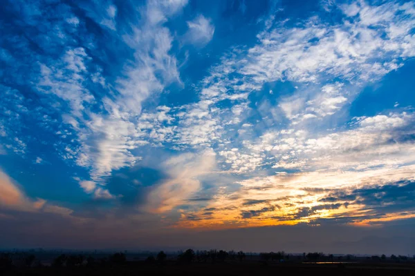 Increíble Vista Naturaleza Con Fondo Cielo Nublado — Foto de Stock