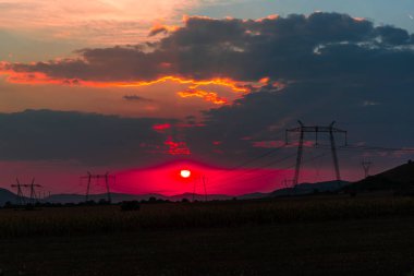 Bulutlu gökyüzü arka plan şaşırtıcı doğa manzaralı
