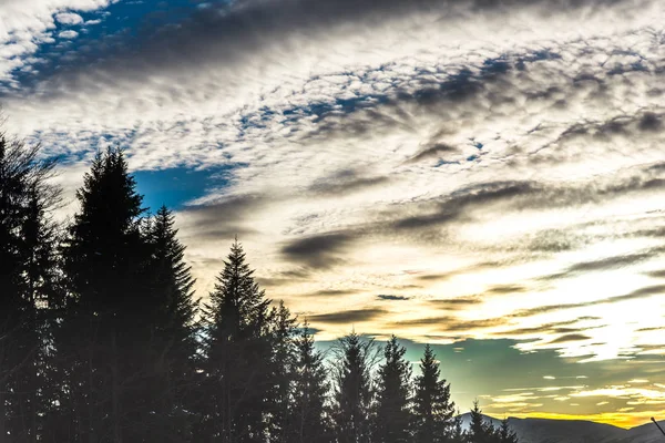 Increíble Vista Naturaleza Con Fondo Cielo Nublado — Foto de Stock