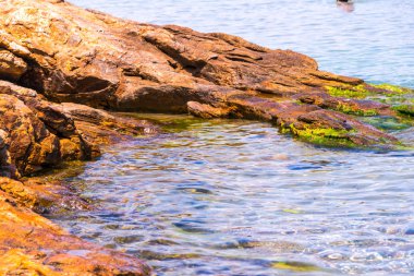 Mavi lagün büyüleyici doğa manzaralı