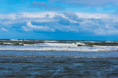 Bulutlu gökyüzü arka plan şaşırtıcı doğa manzaralı