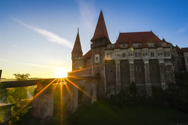 İnanılmaz vintage kale yeşil bina