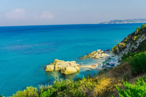 Συναρπαστική Θέα Στη Θάλασσα Μπλε Λιμνοθάλασσα Και Πρασινάδα — Φωτογραφία Αρχείου