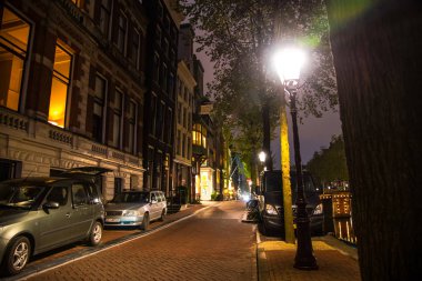 21 Nisan 2017 Amsterdam şehir gece manzarası 