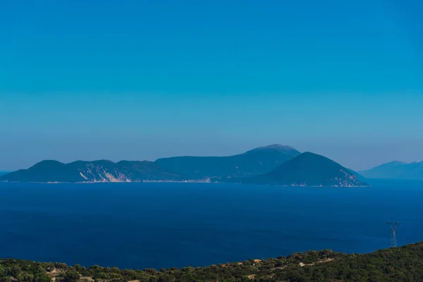 Fascinante Vista Montaña Naturaleza Con Vista Mar Cielo Azul — Foto de Stock