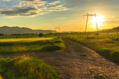 Bulutlu gökyüzü arka plan şaşırtıcı doğa manzaralı