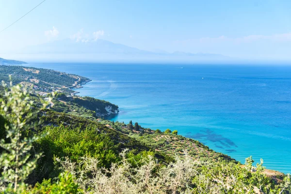 Vista Fascinante Montanha Com Lagoa Azul — Fotografia de Stock