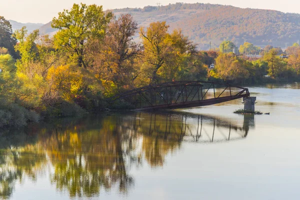 Increíble Vista Naturaleza Con Hermoso Lago Prado Del Bosque — Foto de Stock