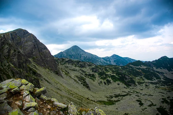 Krásná Horská Krajina Modrou Oblohou — Stock fotografie