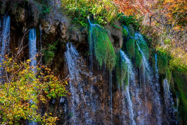 Prachtige Waterval Het Bos — Stockfoto