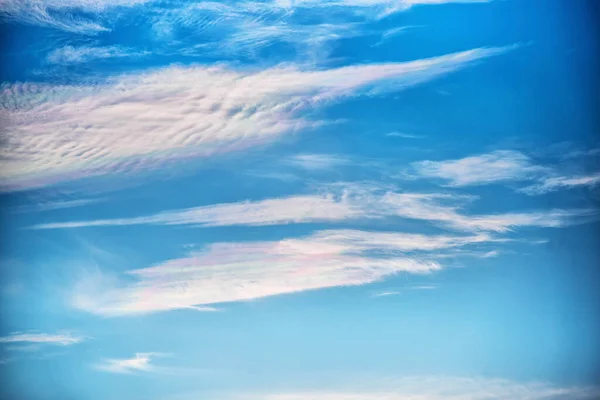 雲と青い空 — ストック写真