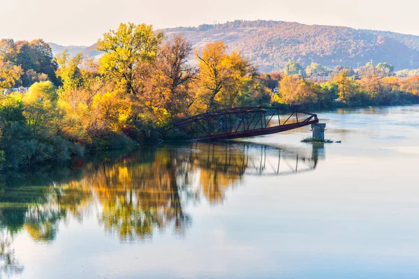 Jesień Krajobraz Nad Jeziorem — Zdjęcie stockowe
