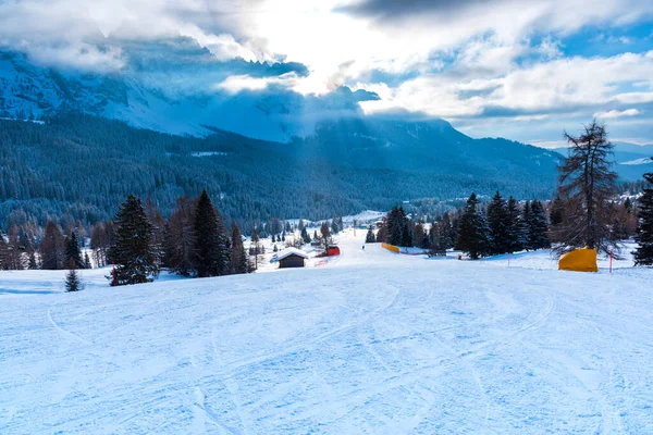 Svahy Zimě Dolomitských Horách Itálie — Stock fotografie