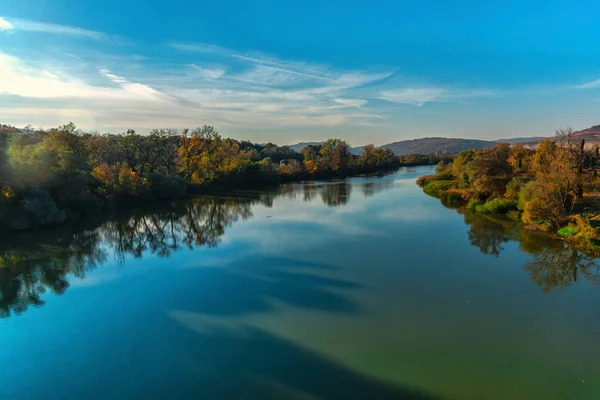 Niesamowity Jesienny Krajobraz Las Rzeka Plitvice Jezera Park Chorwacja — Zdjęcie stockowe