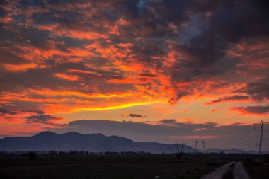 Gün batımında güzel bulutlar