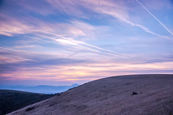 Inanılmaz Renkli Günbatımı Manzaralı Doğa Manzarası — Stok fotoğraf