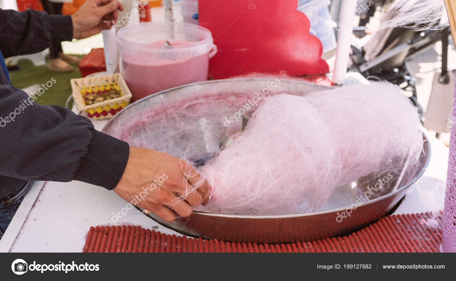 Pink Cotton Candy Salesman Spinning Color Sugar Spinning Step Sweet Stock Photo C Saquizeta