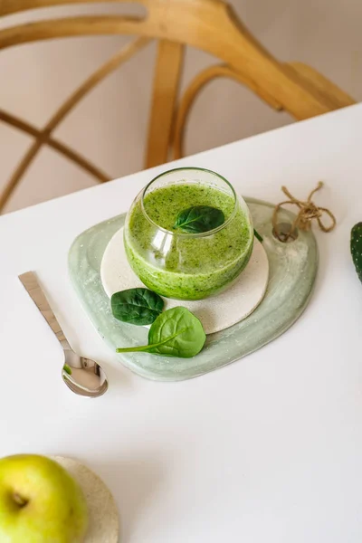 Healthy green smoothie. Superfood — Stock Photo, Image